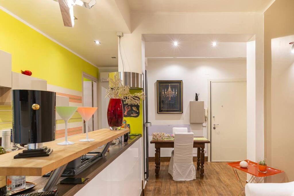 Lily'S - Near Harbor And Downtown With Terrace - Italy Flat Vacation Apartment Genova Exterior foto