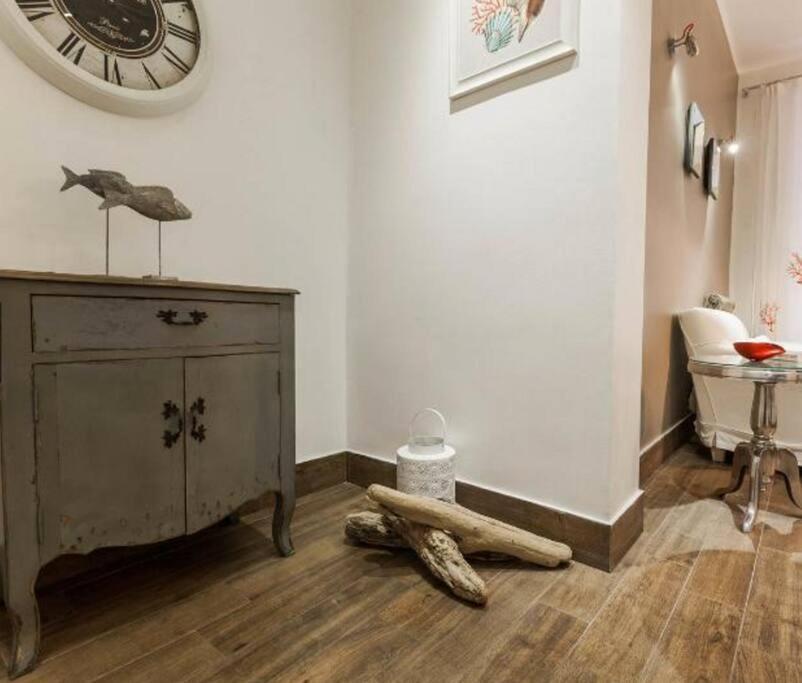 Lily'S - Near Harbor And Downtown With Terrace - Italy Flat Vacation Apartment Genova Exterior foto